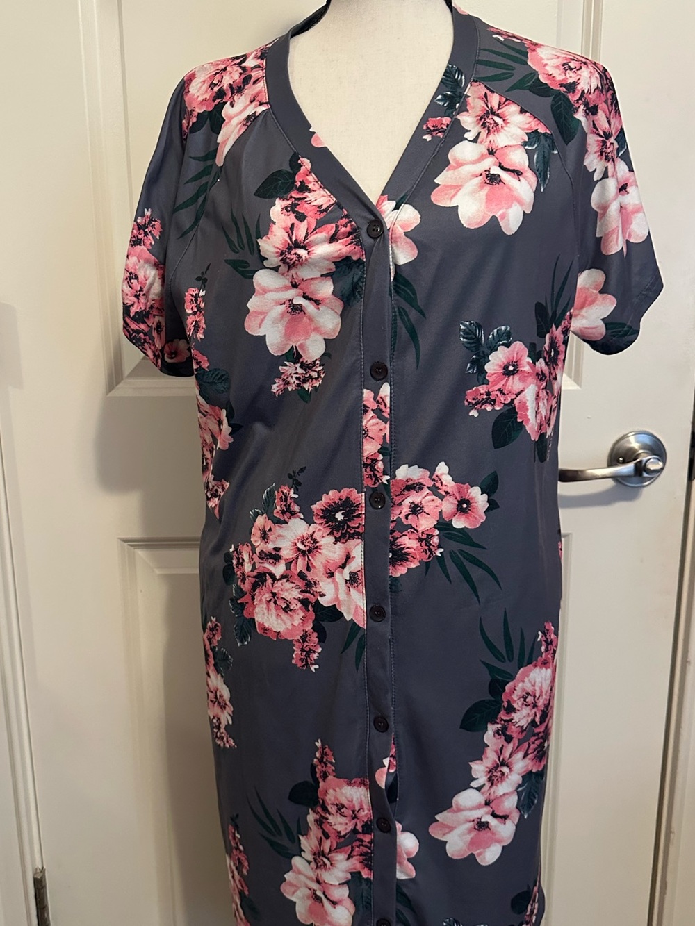 Gray Floral Button-Front Dress with Pink Blooms